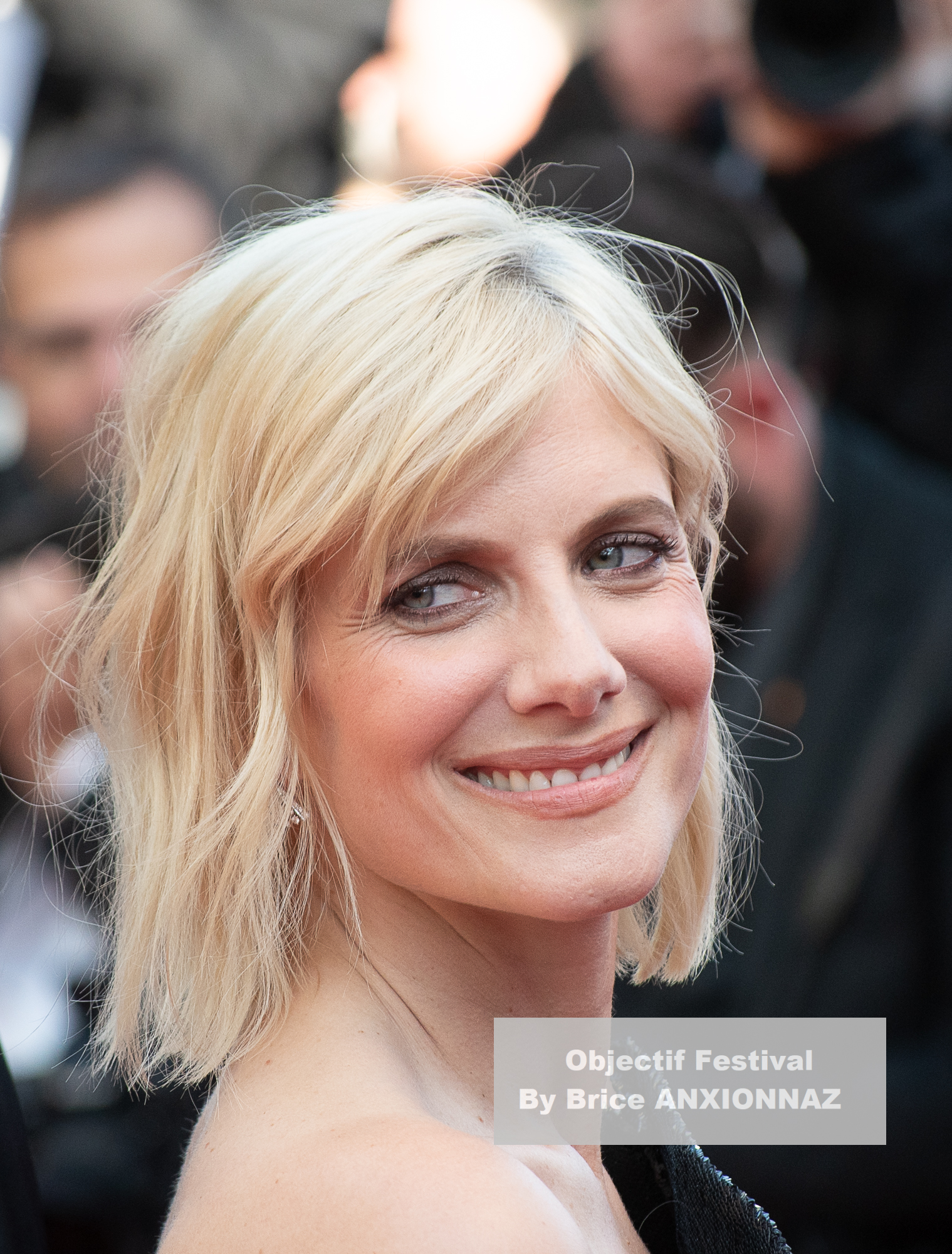 Photo de Kim Cattrall - Actrice Cannes 2025 : Dossier 137 lors de l'événement à cannes2025dossier137 le 15 May 2025 par Brice ANXIONNAZ (Objectif Festival)